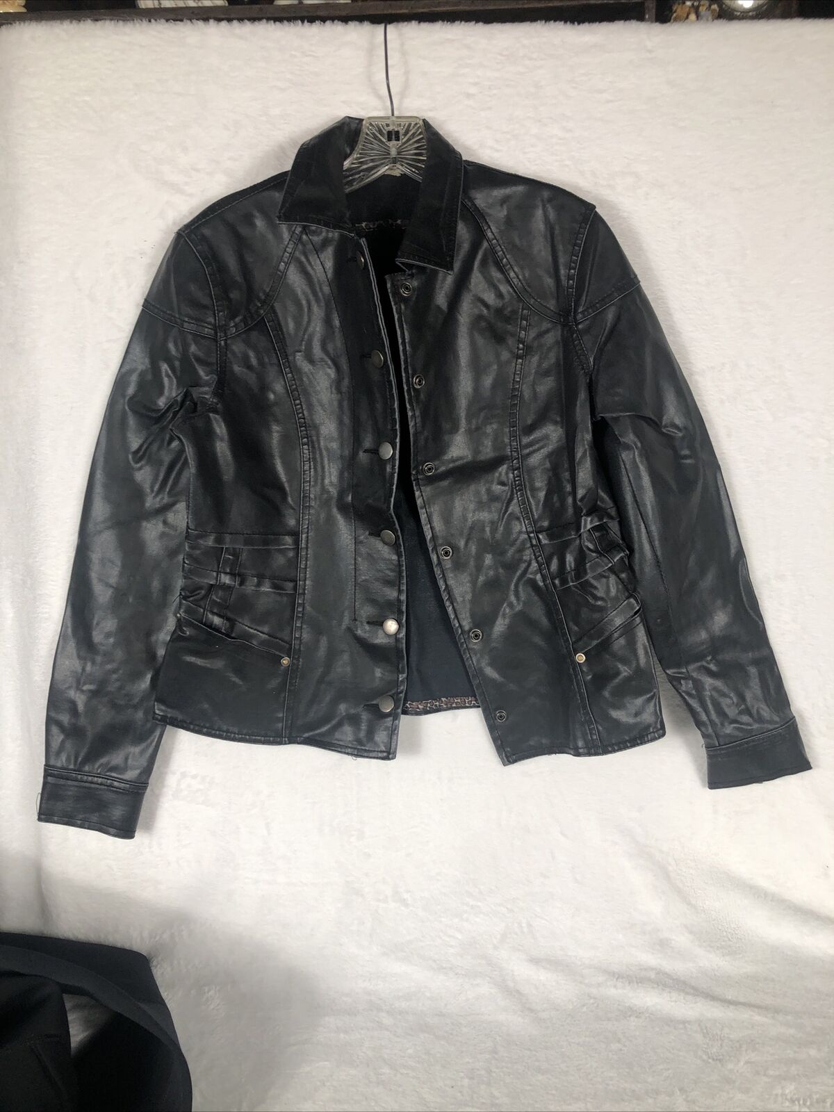 Biker Woman’s Leather Jacket Black Casual Fitted Trendy Stylish