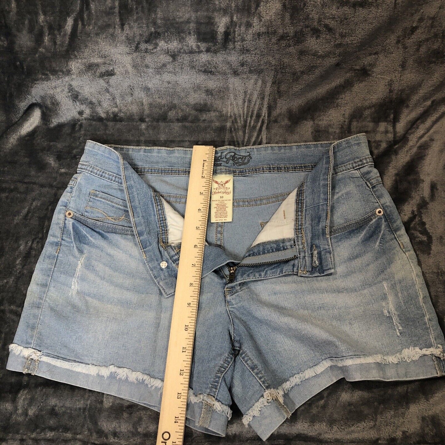 Faded Glory Woman’s Shorts Size 10  Shore Blue Jeans Stretch Shorts