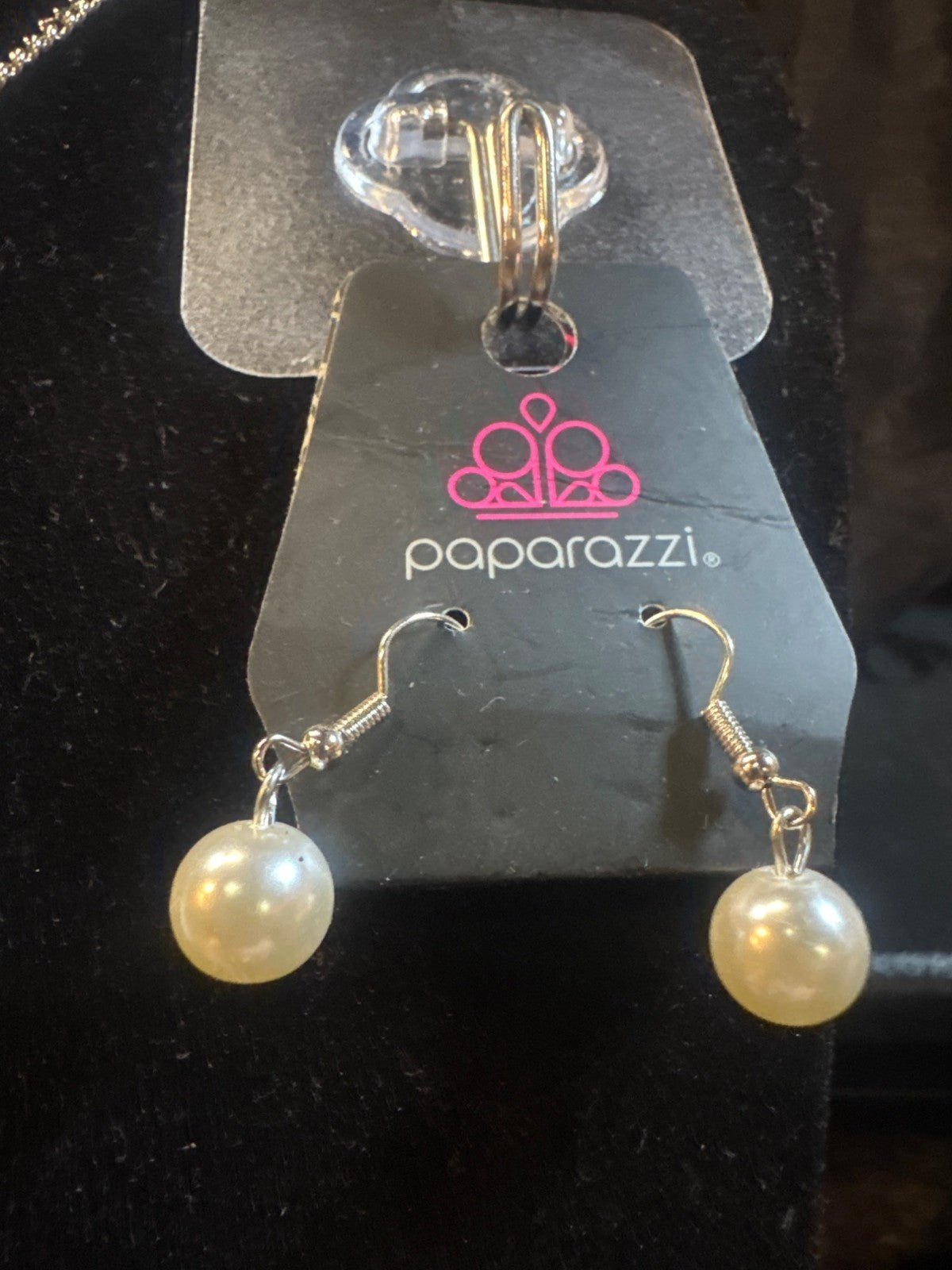 Silver Paparazzi Necklace & Earrings Set With Circular Pendant & Pearl Accents