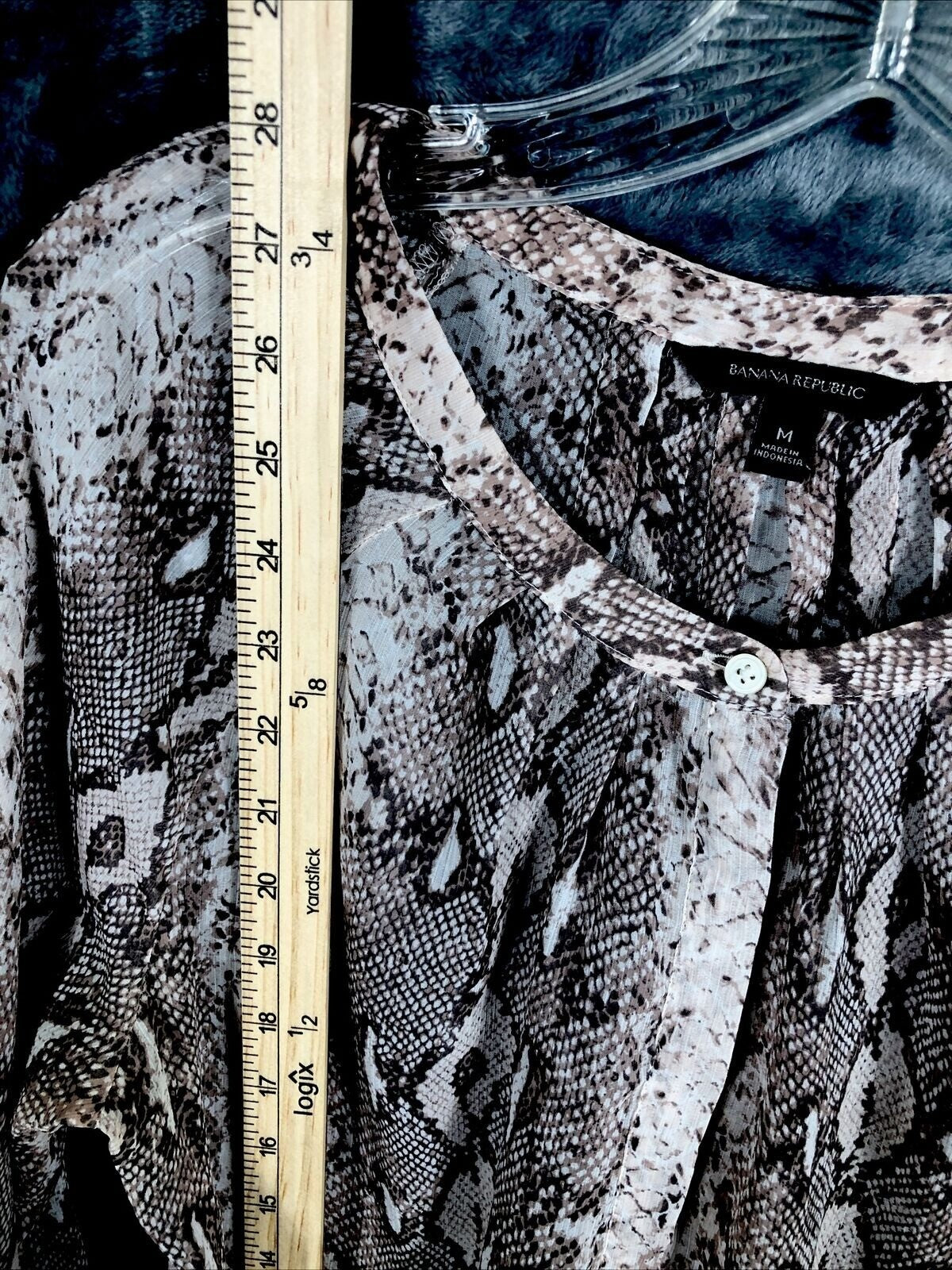 Banana Republic Blouse Women’s Animal Print Blouse Henley Snake Sheer Medium