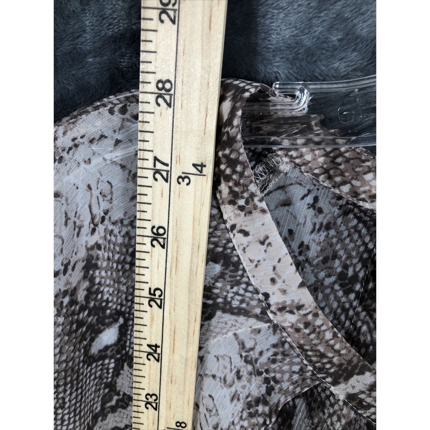 Banana Republic Blouse Women’s Animal Print Blouse Henley Snake Sheer SZ Medium