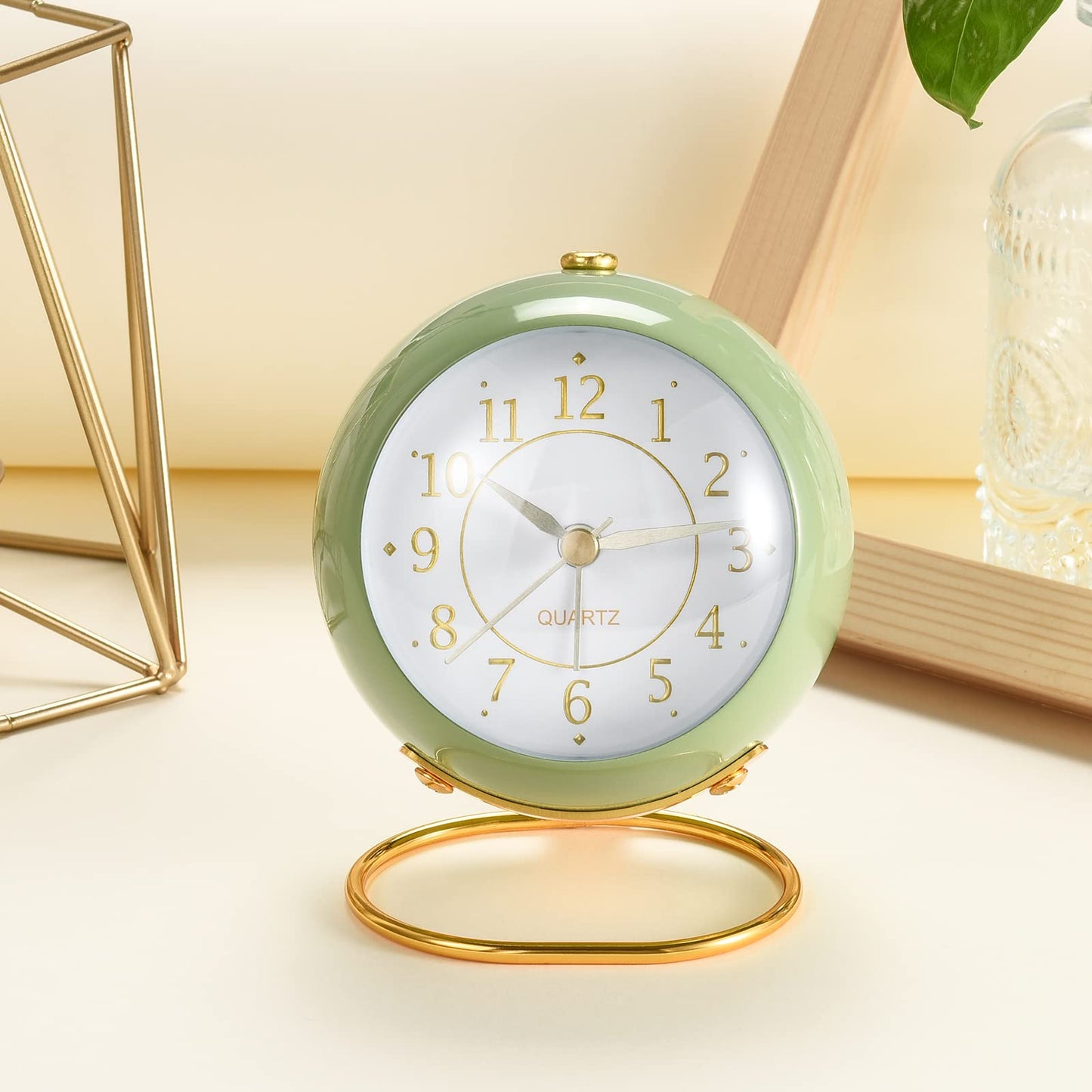 Tetino Analog Alarm Clocks,Retro Backlight Cute Simple Design Small Desk Clock with Night Light,Silent Non-Ticking,Battery Powered,for Kids,Bedroom,Travel,Kitchen,Bedside Desktop.(Green)