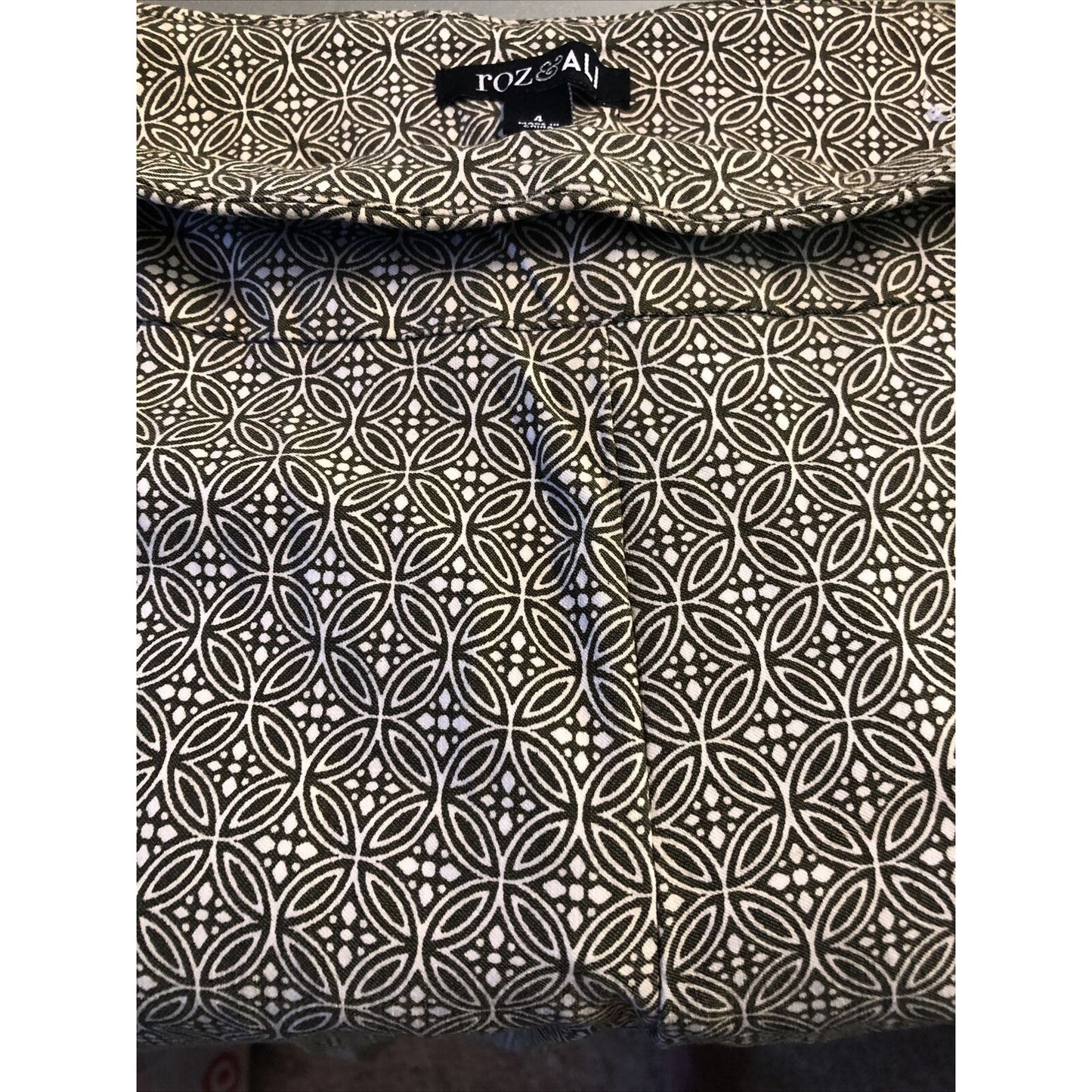RozAli Woman’s Dress Pants Size 4
