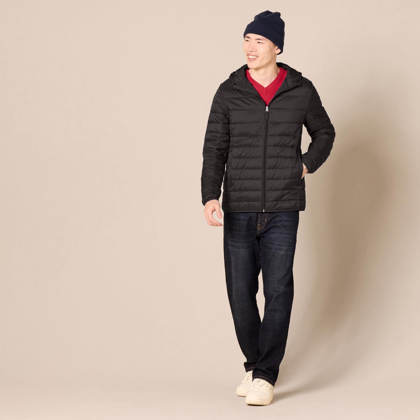 Amazon Essentials Men's Lightweight Water-Resistant Packable Hooded Puffer Jacket, Black, Large