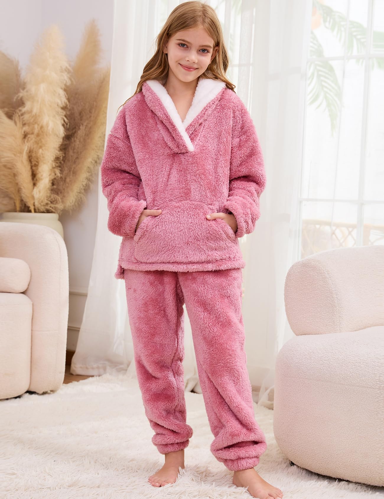 Flygo Girls Fuzzy Pants Set Fleece Outfits Winter Flannel Fluffy Pullover Sweatshirt Top Pants Sweatsuit(Pink-S)