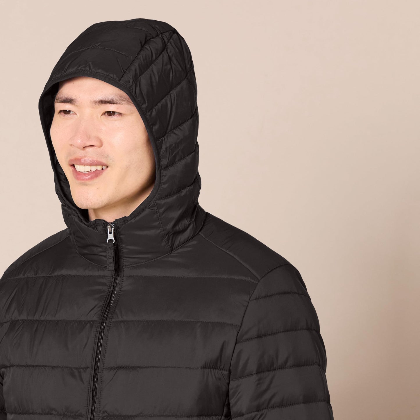Amazon Essentials Men's Lightweight Water-Resistant Packable Hooded Puffer Jacket, Black, Large