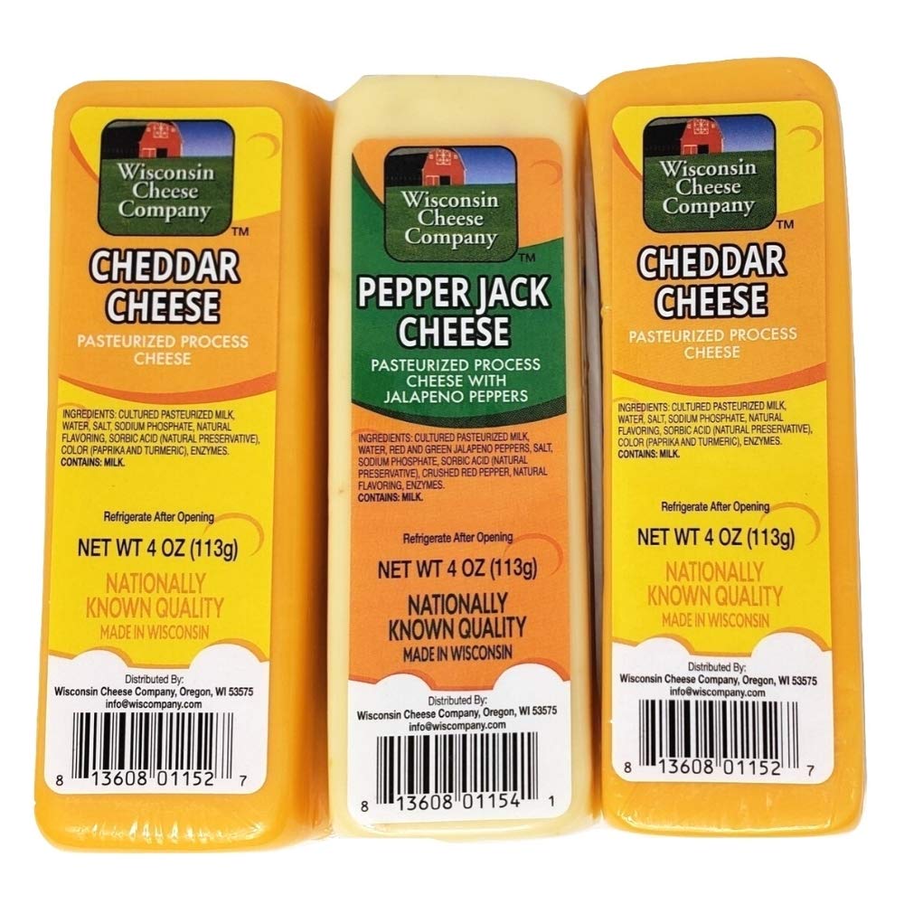 WISCONSIN'S BEST & WISCONSIN CHEESE COMPANY - Deluxe Gift Basket- Sausage, 100% Wisconsin Cheddar Cheese, Pepper Jack Cheese, Crackers, Pretzels & Mustard. Gift Box for Birthday Gifts, Thank You Gifts and Charcuterie Boards. Large Gourmet Gift Box Assortm