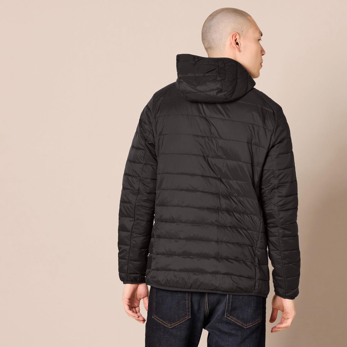 Amazon Essentials Men's Lightweight Water-Resistant Packable Hooded Puffer Jacket, Black, Large
