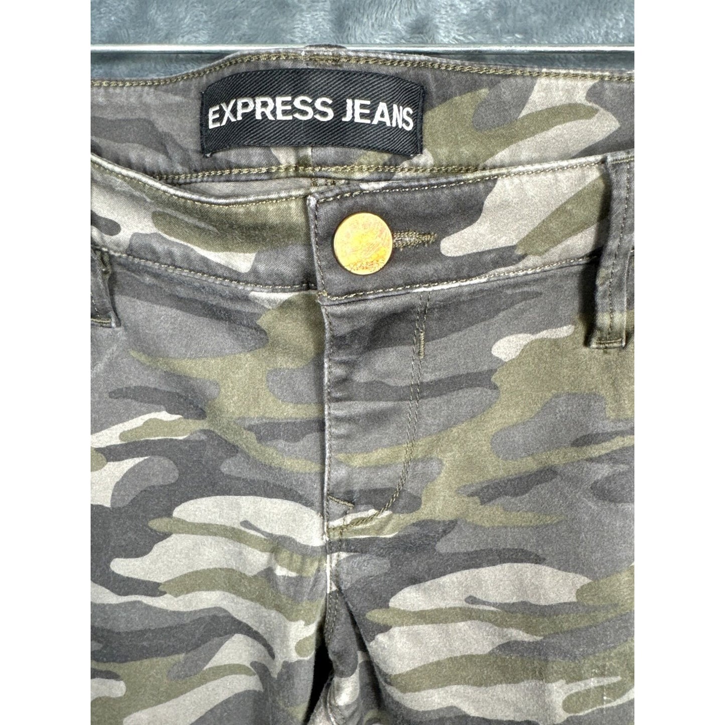 Express Jeans Ankle Legging camouflage size 12 girls