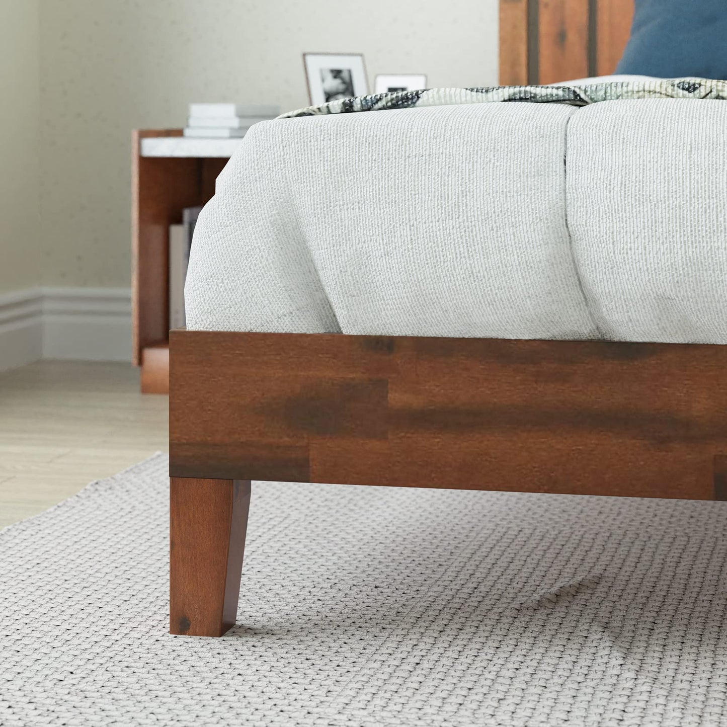 Zinus 12 Inch Deluxe Solid Wood Platform Bed with Headboard / No Box Spring Needed / Wood Slat Support / Antique Espresso Finish, Queen (OLB-PWPBBHE-12Q)
