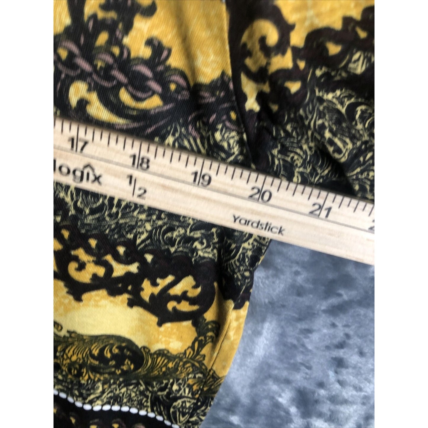 21 Men Black/Gold Shirt Adult Size Large New Tee Shirt Top