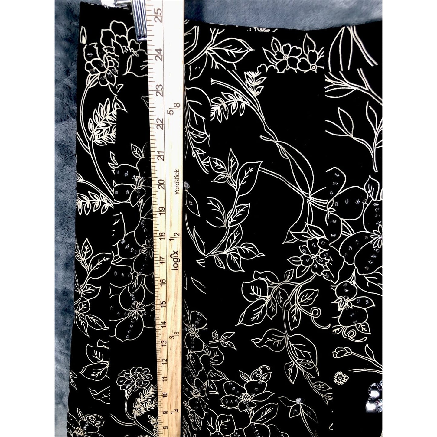 Ann Taylor Loft Skirt 4 Women’s Black Flare Floral Sequined Black Tan