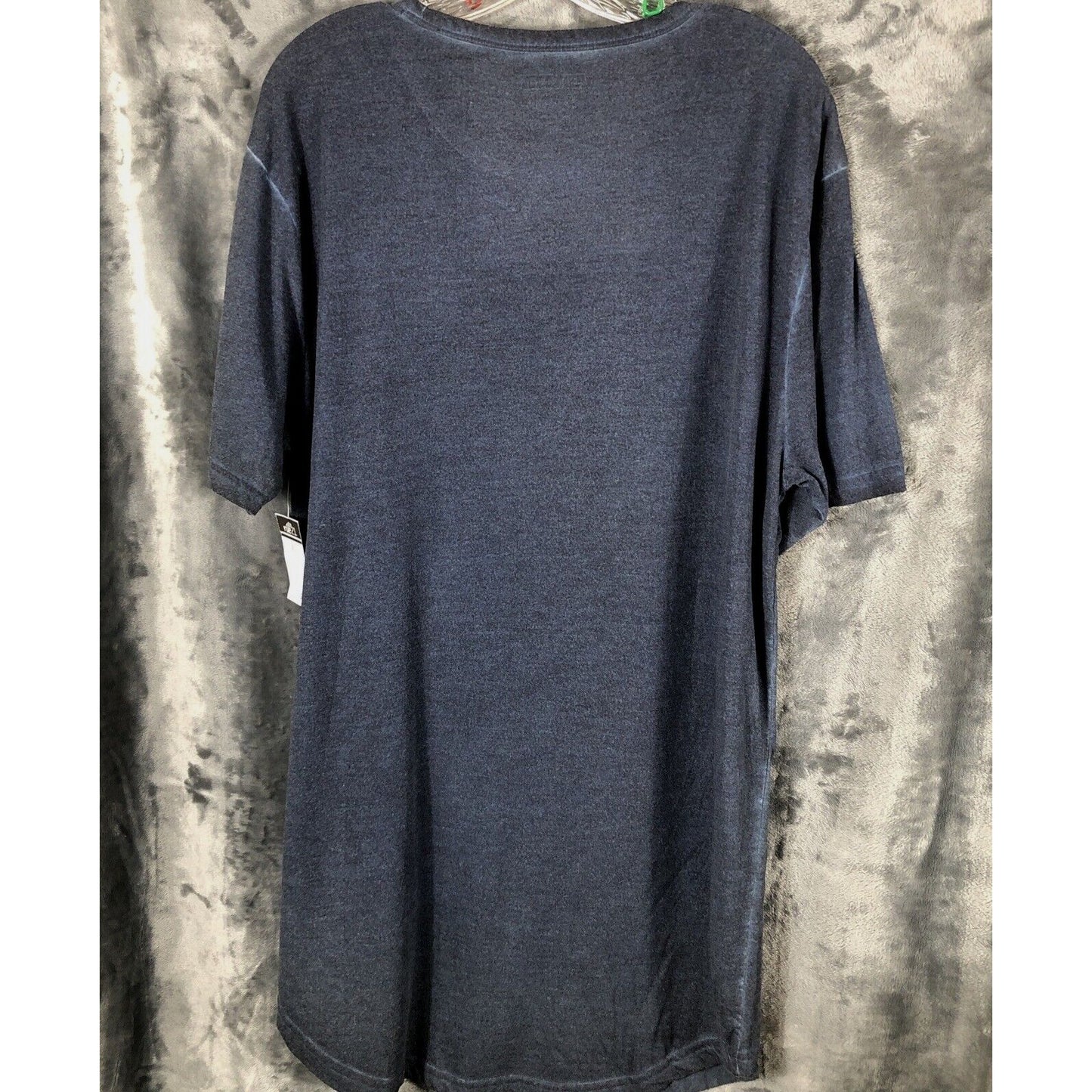 Carbon Men’s Shirt Large Blue/Gray Longer Length  T-Shirt New Long Length