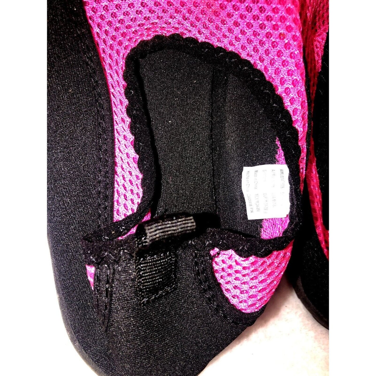 Water Shoes Woman's Pink Size 7-8 Good Condition