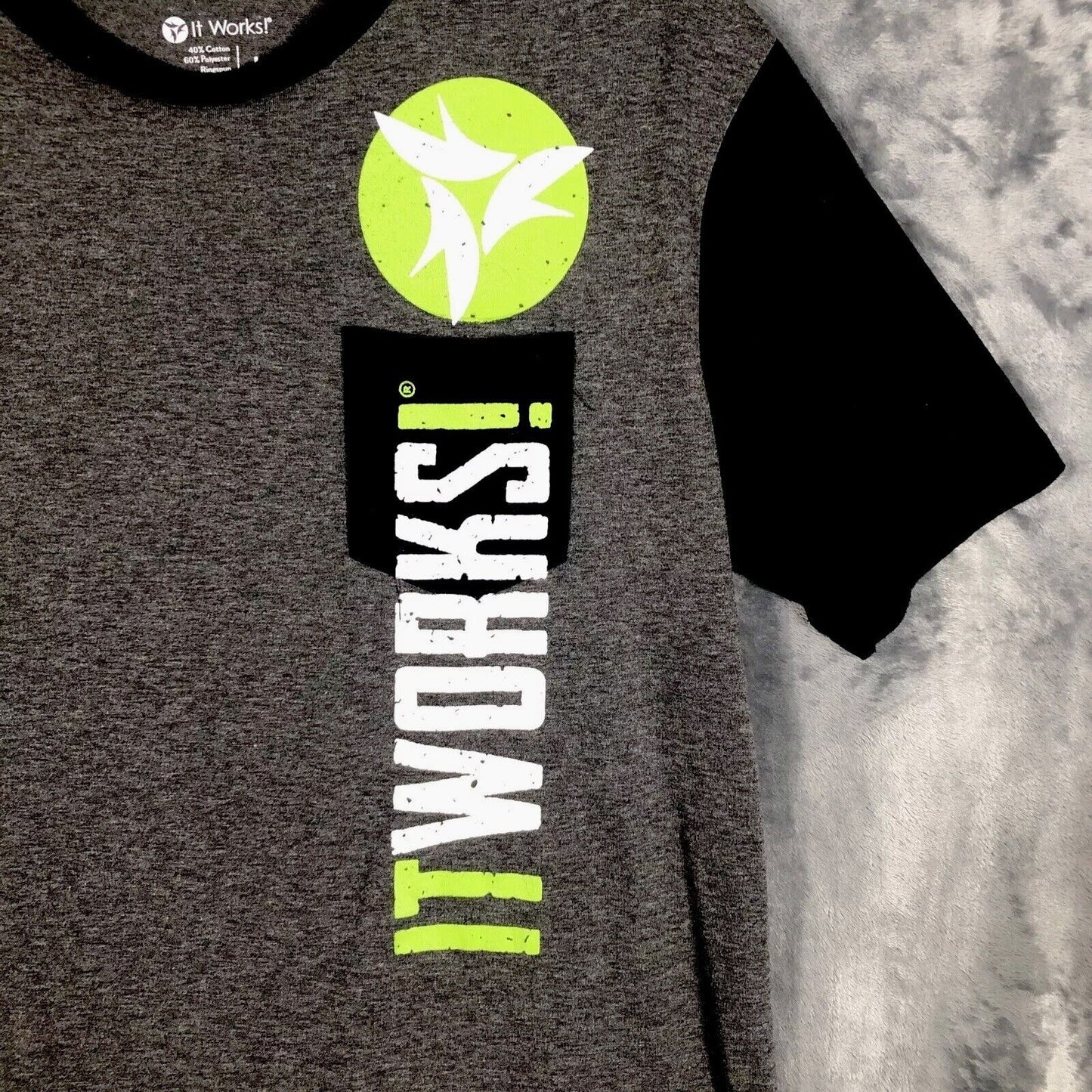 Women’s it Works Global T-shirt Black & Green Bling Shirt Size Large Gray/Black