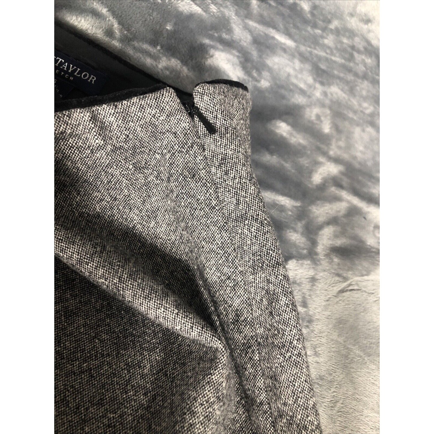 Ann Taylor Women's Gray Stretch Knee Length Lined ￼A-Line Skirt Size 6