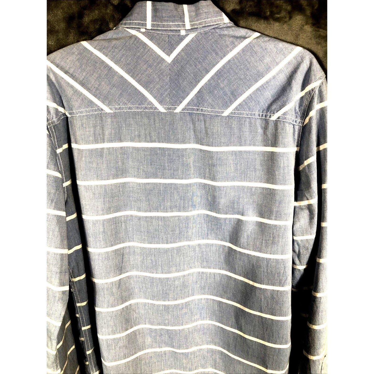 Red Camel Shirt Men’s Button Down Blue Adult Size Large Long Sleeves