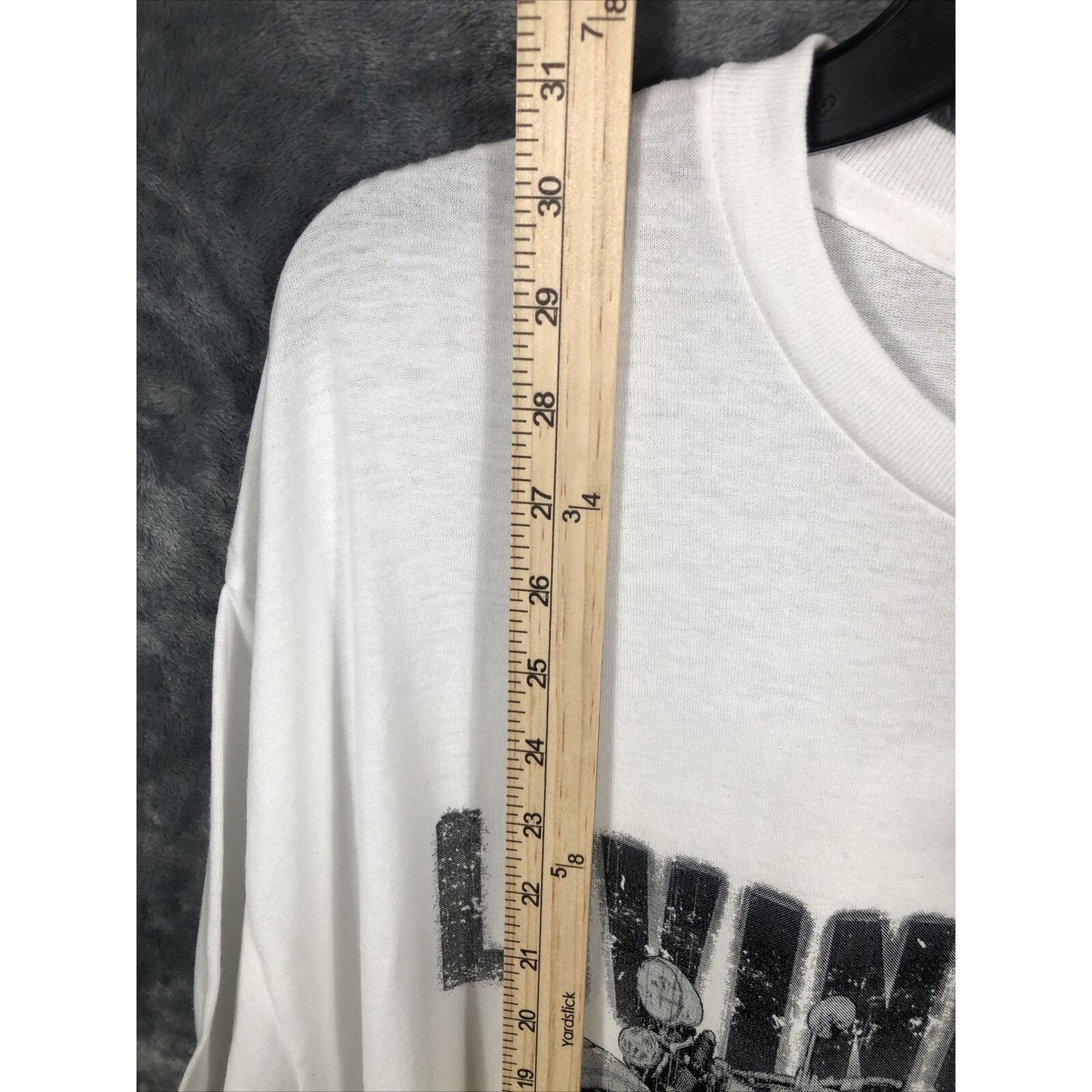 Men’s White T-Shirt Old School Living Legends Shirt Size Adult  XLarge