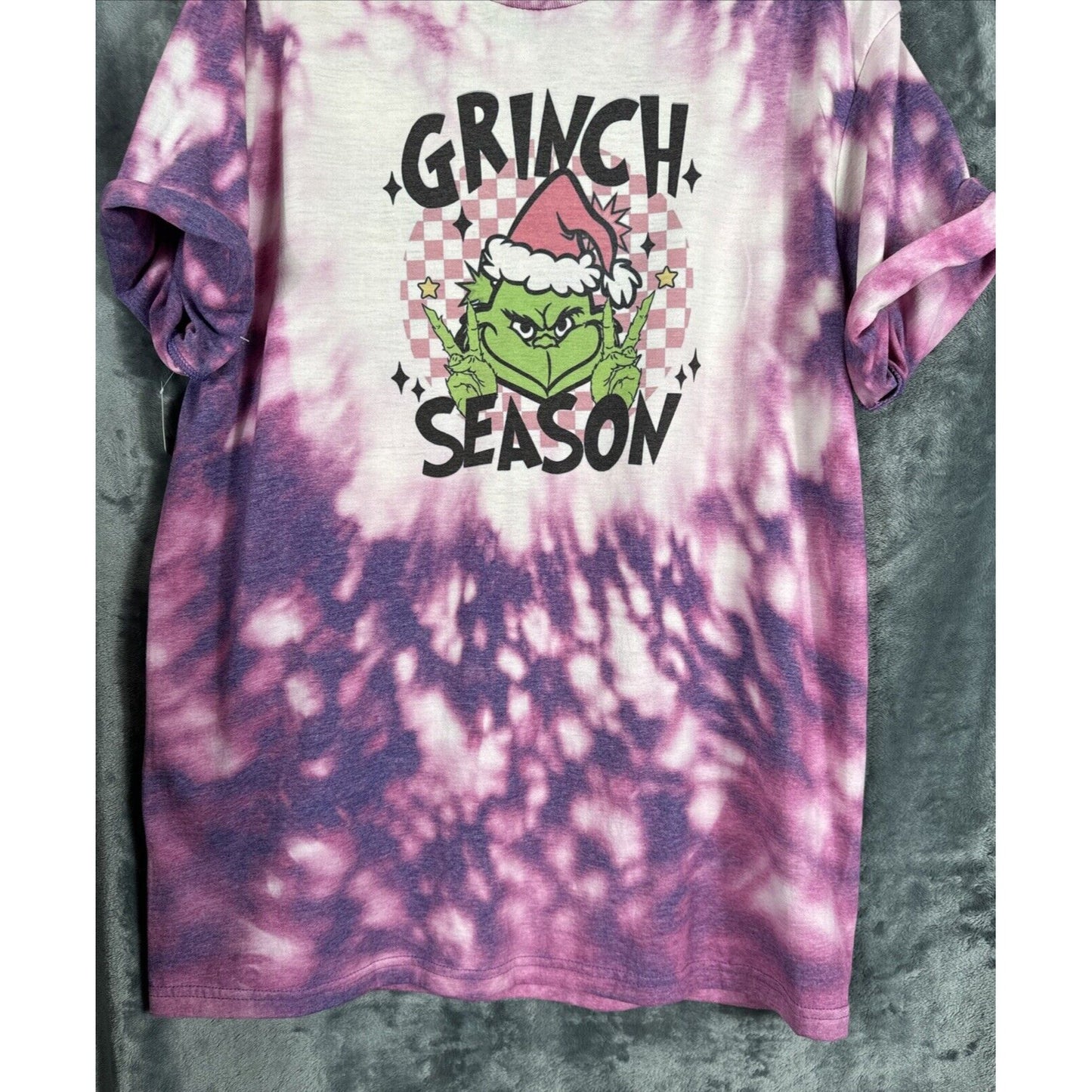 Women’s T-shirt L The Grinch Season Iced Bleached Purple Shirt