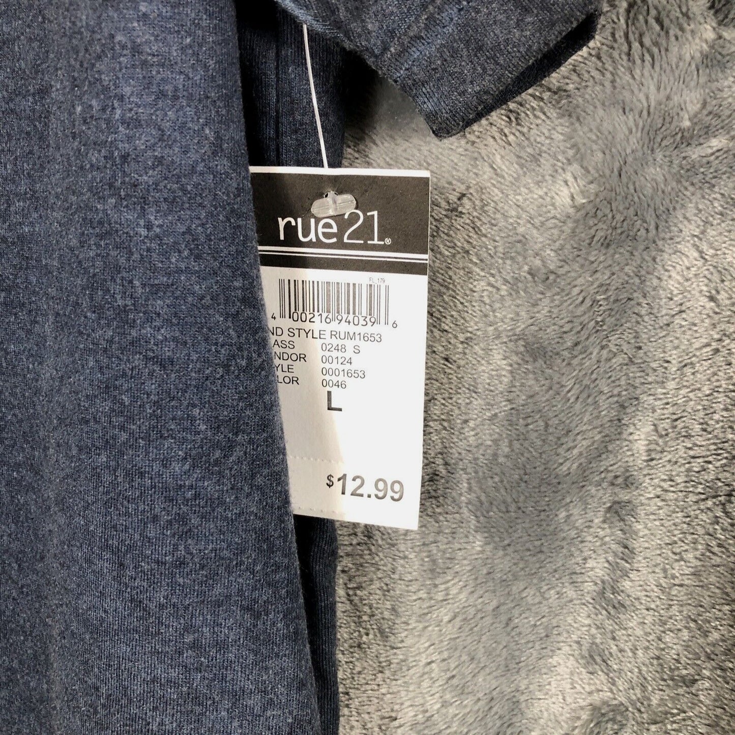 Carbon Men’s Shirt Large Blue/Gray Longer Length  T-Shirt New Long Length