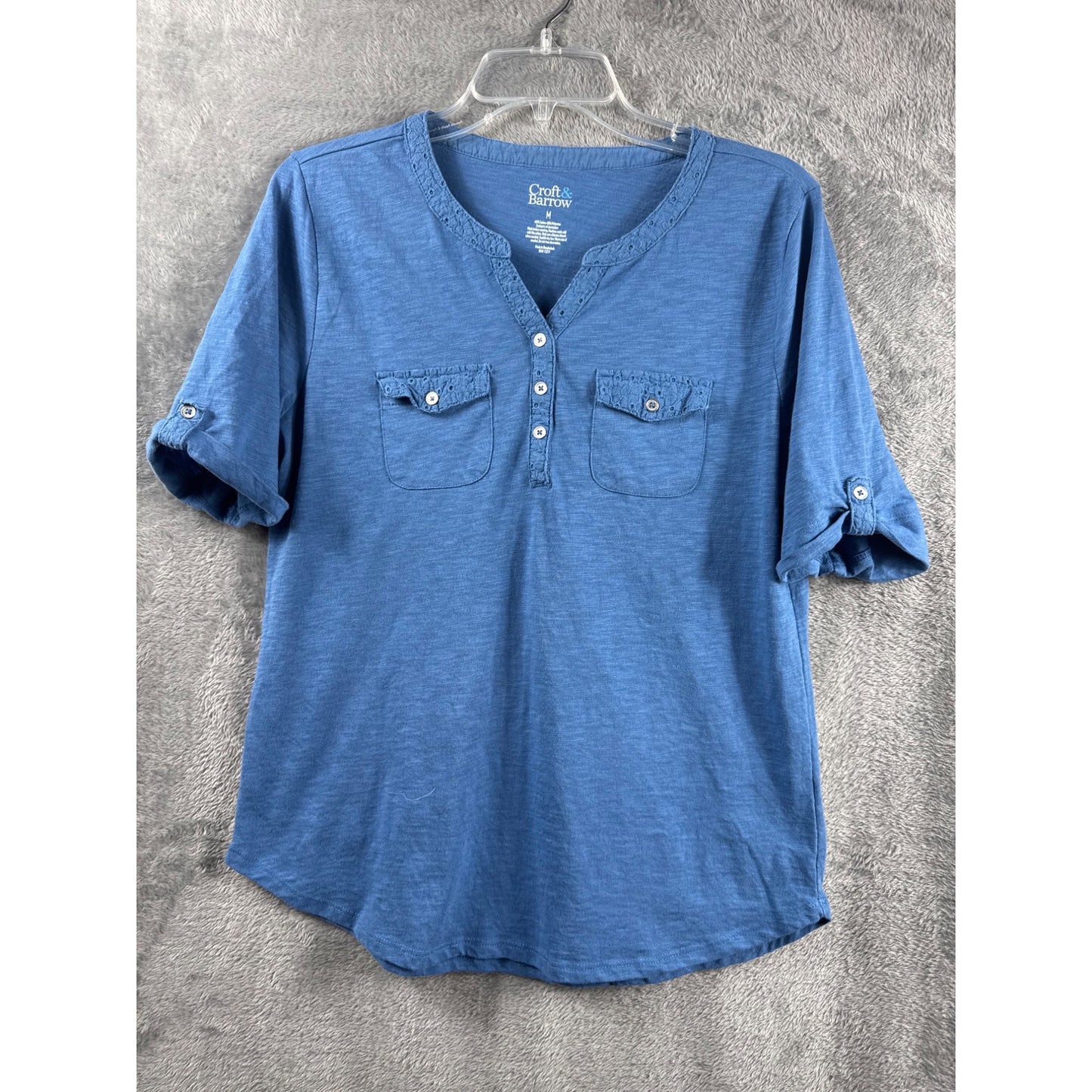 Croft & Barrow Womens Blue Henley Top W/ Lace Trim Button Pockets & Roll-Tab Sleeves Medium