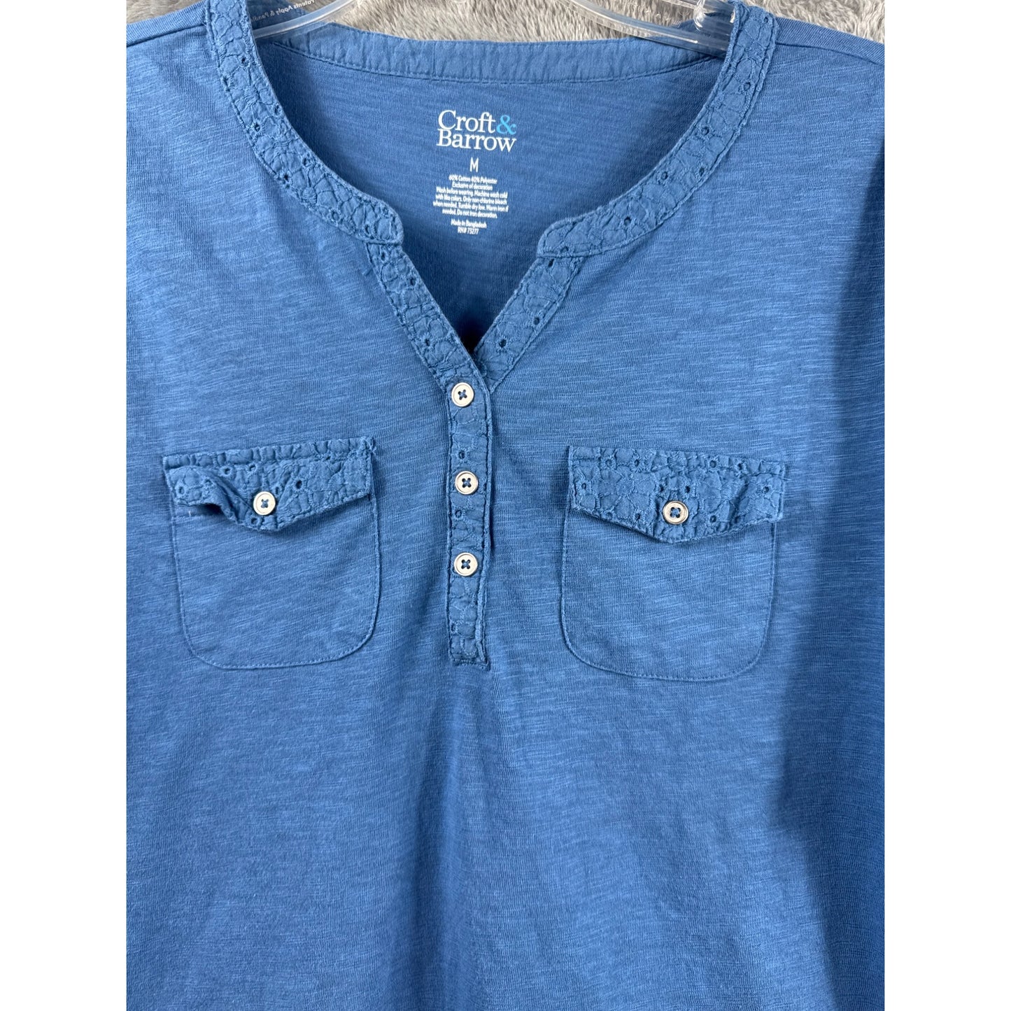 Croft & Barrow Womens Blue Henley Top W/ Lace Trim Button Pockets & Roll-Tab Sleeves Medium