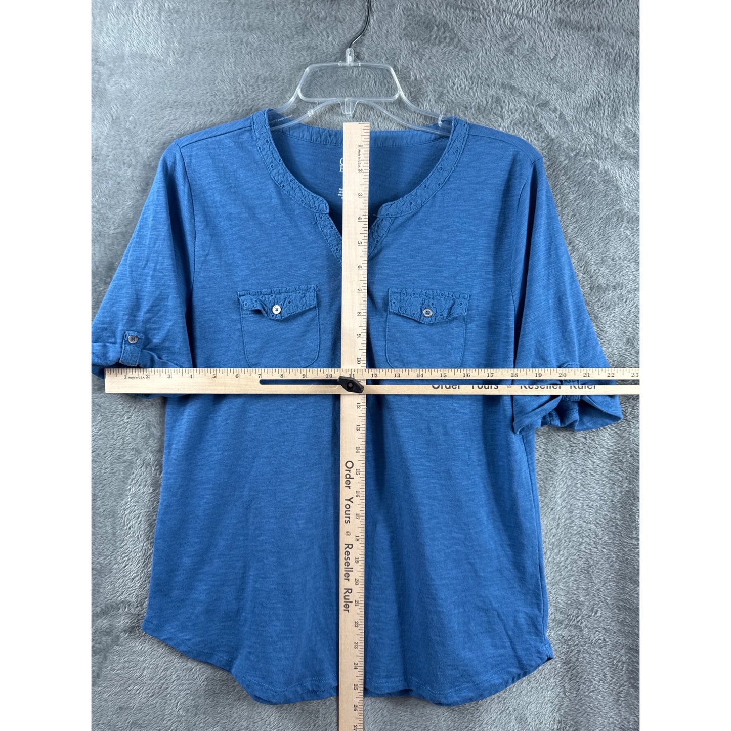 Croft & Barrow Womens Blue Henley Top W/ Lace Trim Button Pockets & Roll-Tab Sleeves Medium
