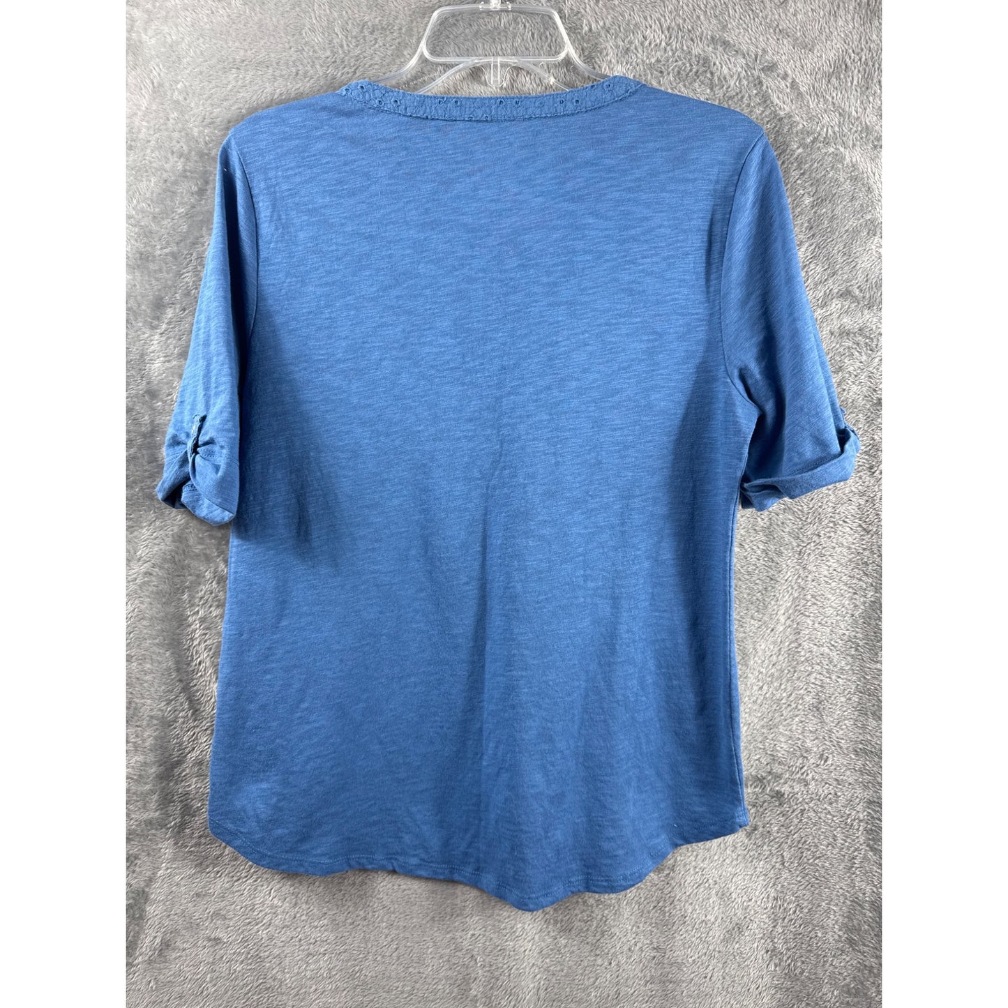 Croft & Barrow Womens Blue Henley Top W/ Lace Trim Button Pockets & Roll-Tab Sleeves Medium