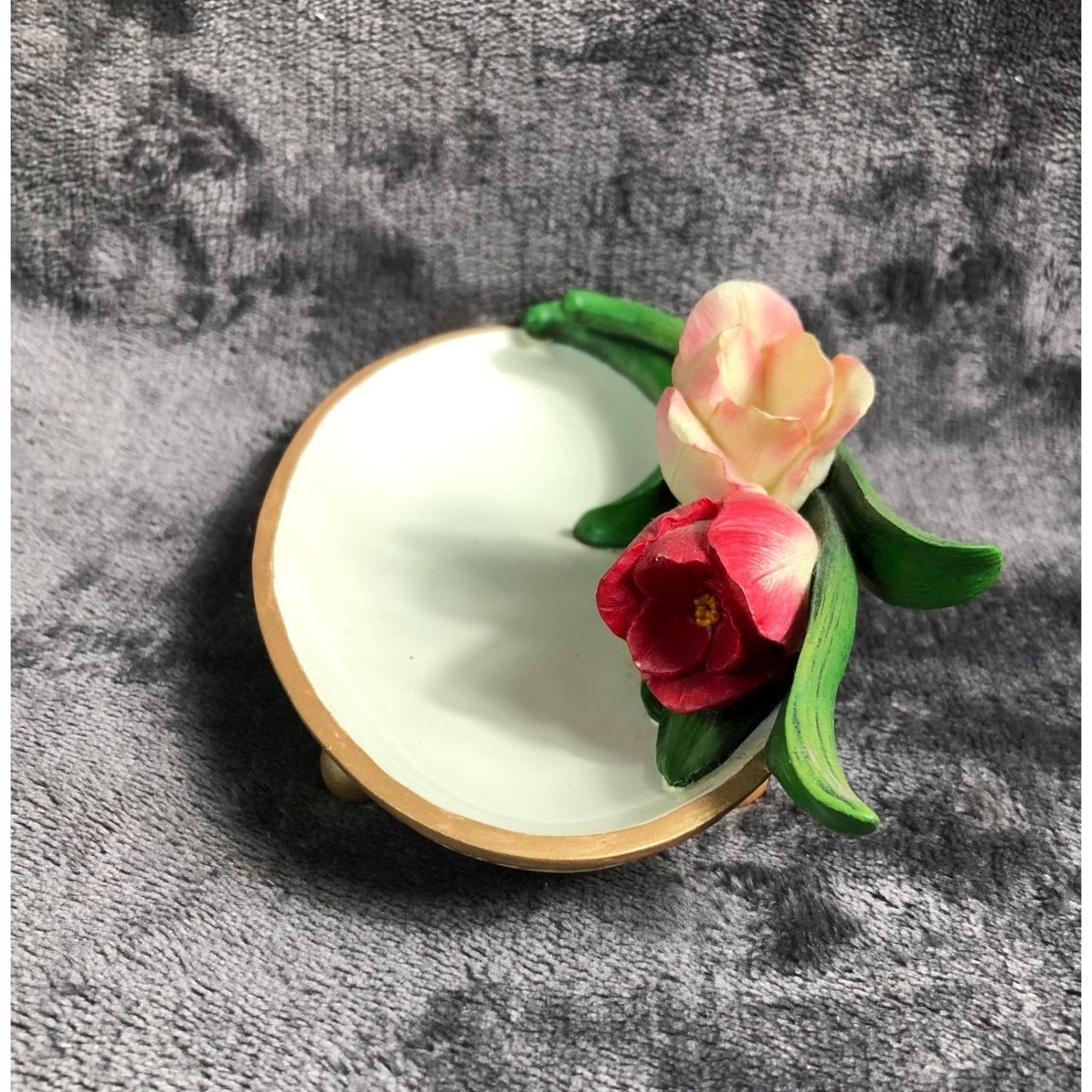 Buds N Bows Artisan Flair Hand-Painted Tulip Decorative Footed Dish