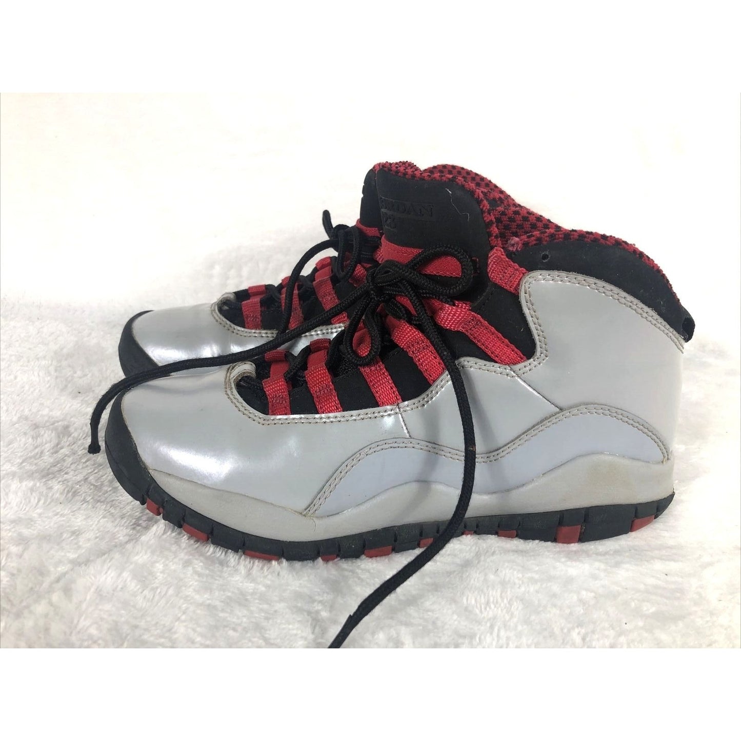 Vintage Air Jordan 10 Retro Chicago Basketball Shoes Youth Size 5 White/Black/Red Leather