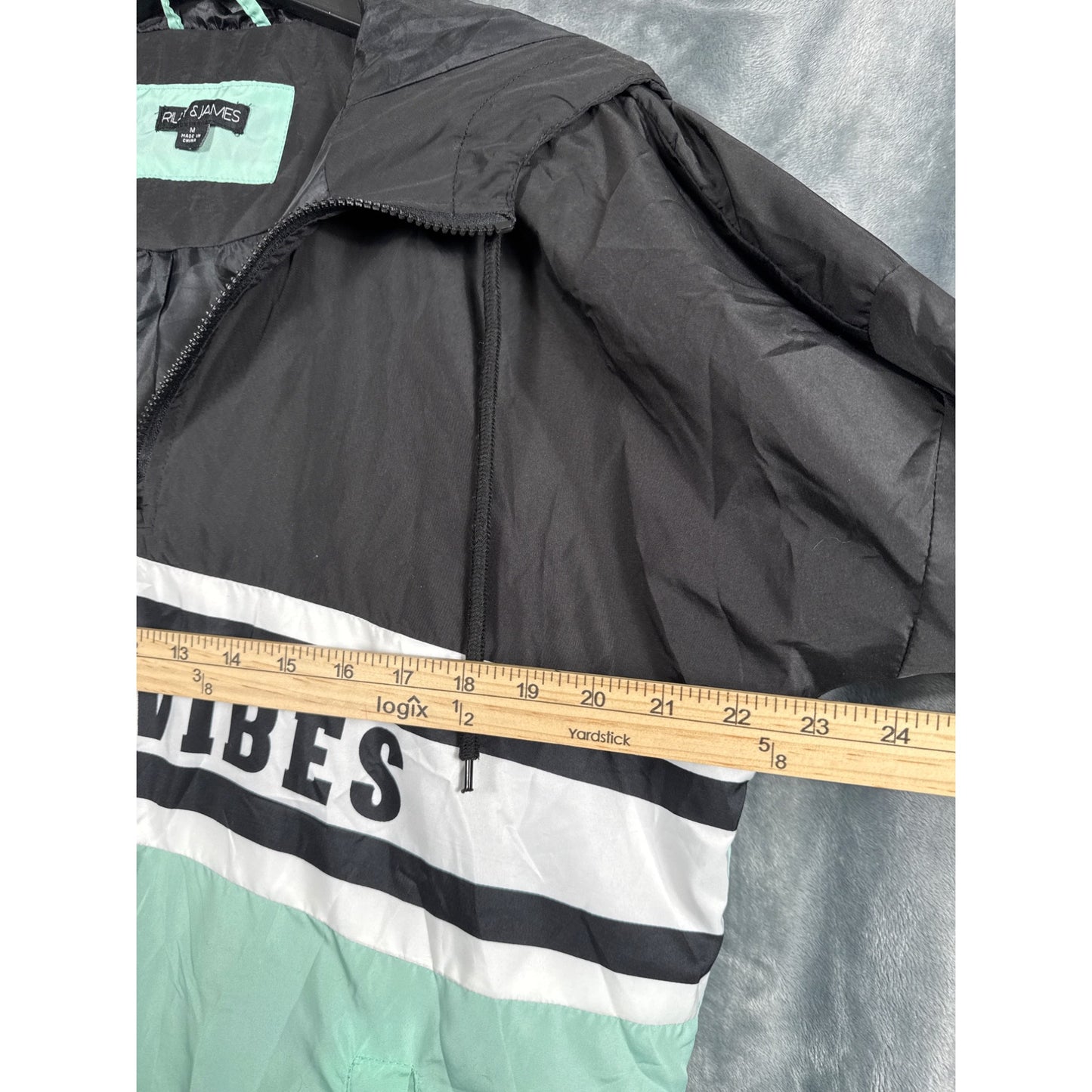 Riley & James "Good Vibes" Windbreaker Jacket M Black & Mint