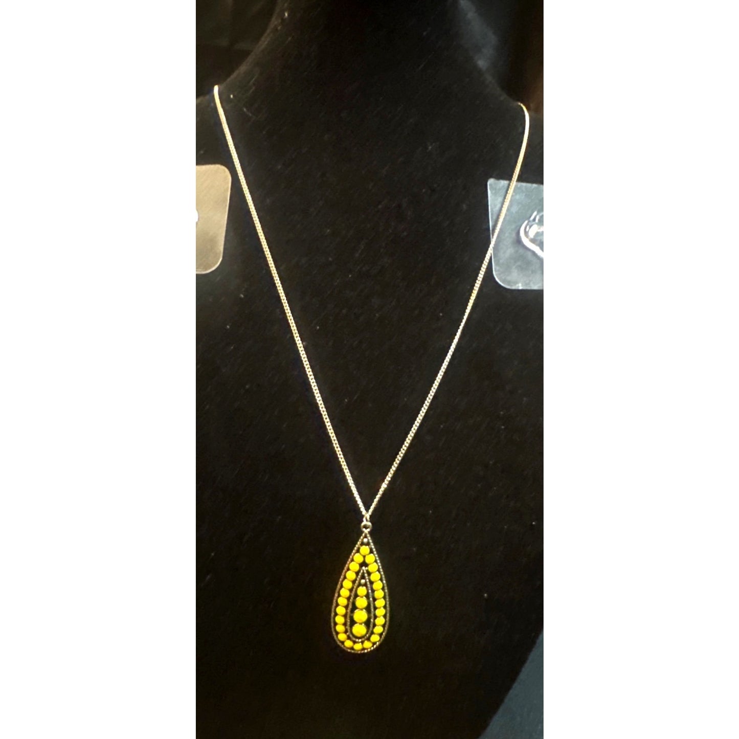 Paparazzi Teardrop Pendant Necklace & Earring Set With Yellow Stones