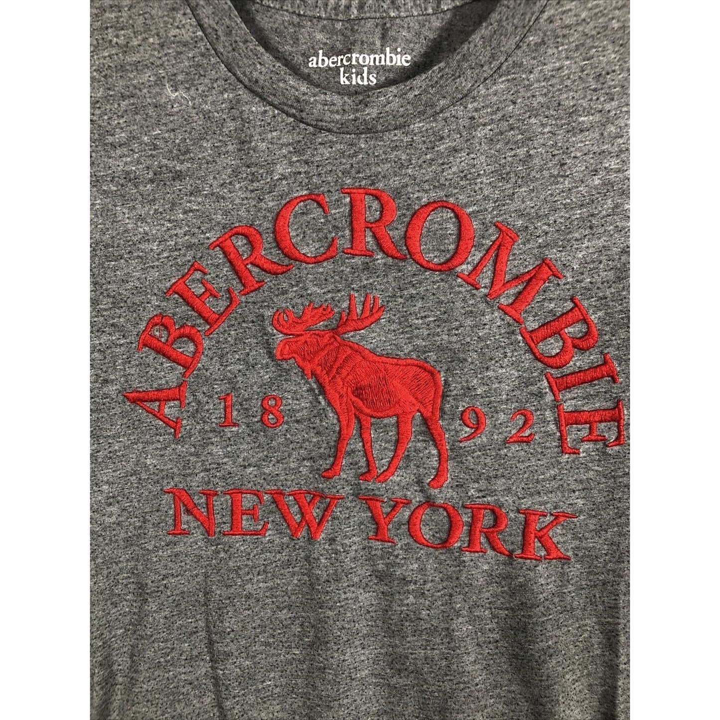Abercrombie Kids Gray Tee With Red Embroidery Moose Logo New York Design