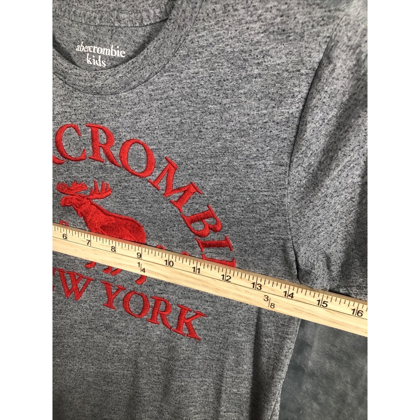 Abercrombie Kids Gray Tee With Red Embroidery Moose Logo New York Design