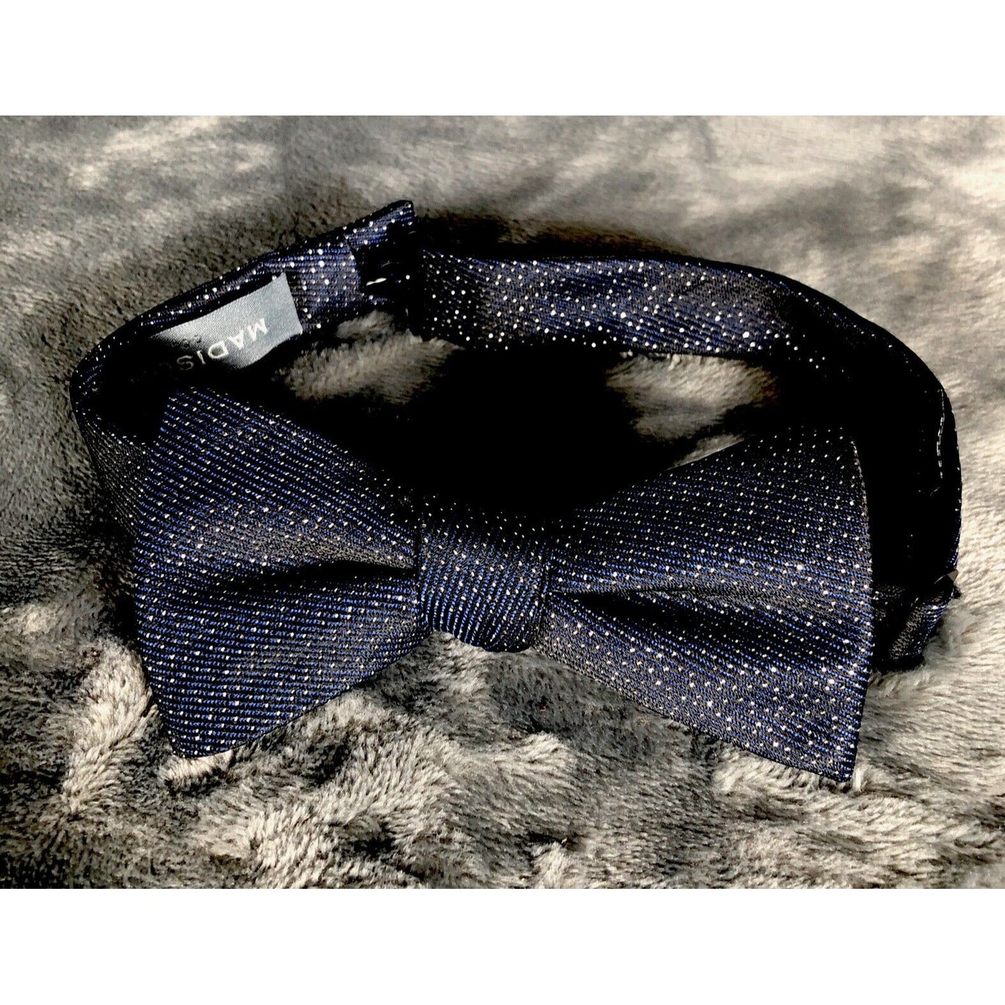 Madison Couture Mens Adjustable Navy & Silver Polka Dot Bow Tie