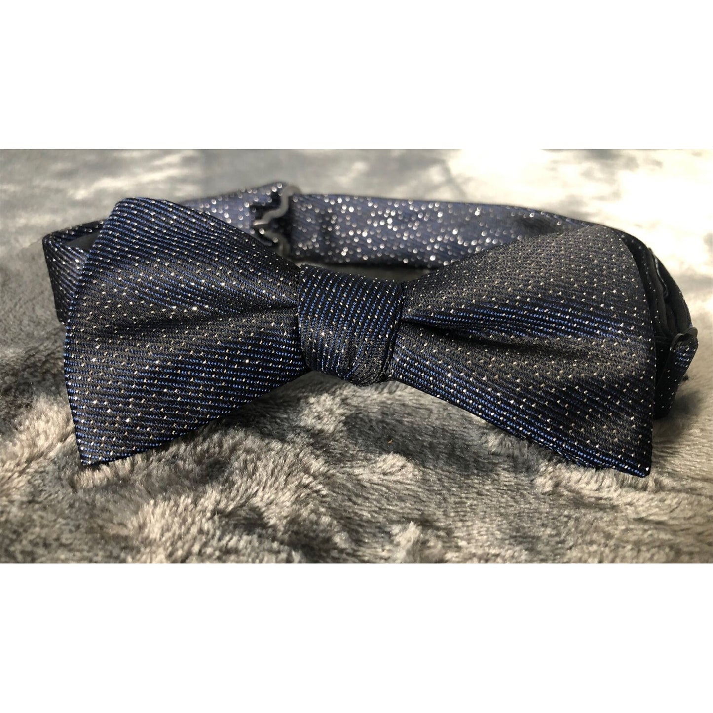 Madison Couture Mens Adjustable Navy & Silver Polka Dot Bow Tie
