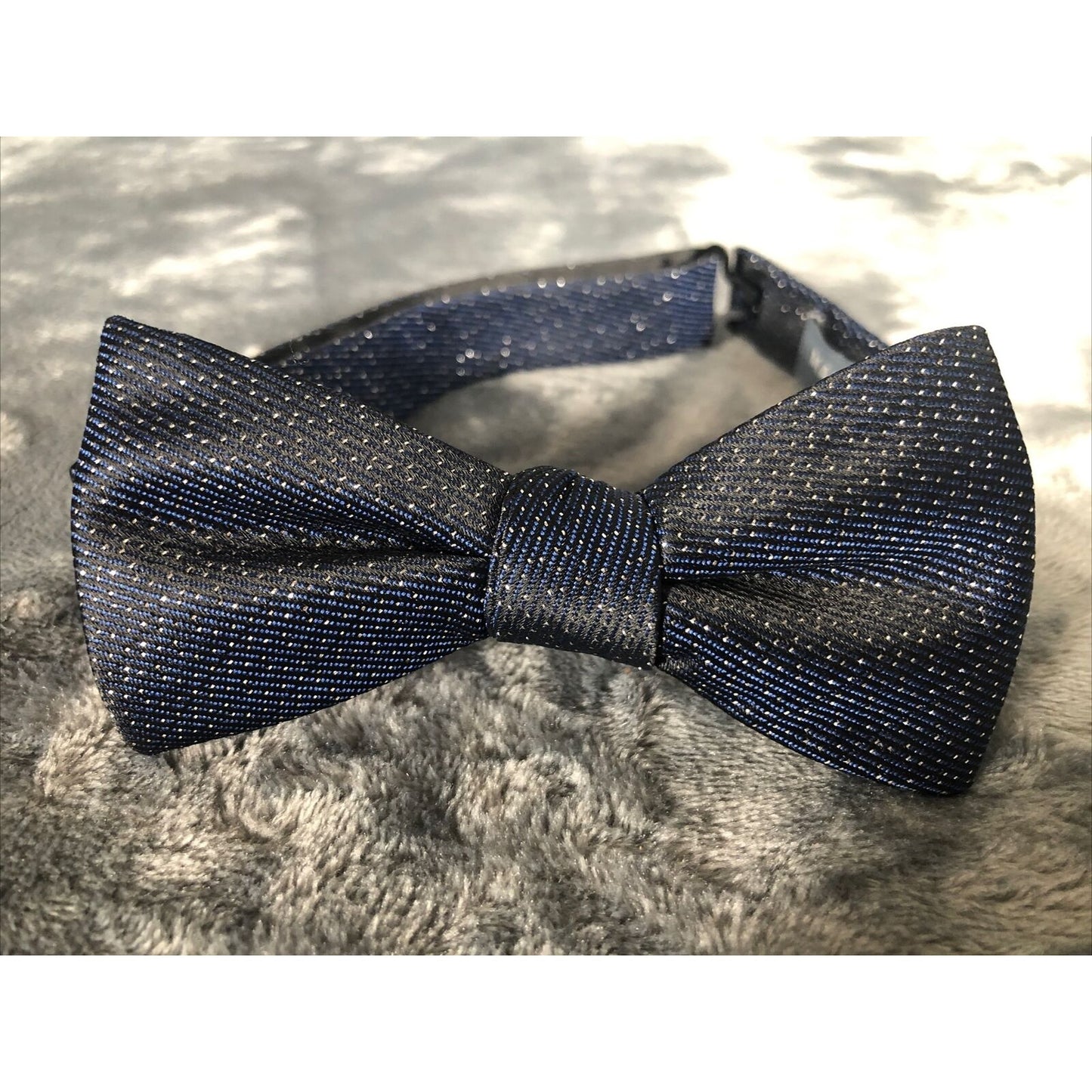 Madison Couture Mens Adjustable Navy & Silver Polka Dot Bow Tie