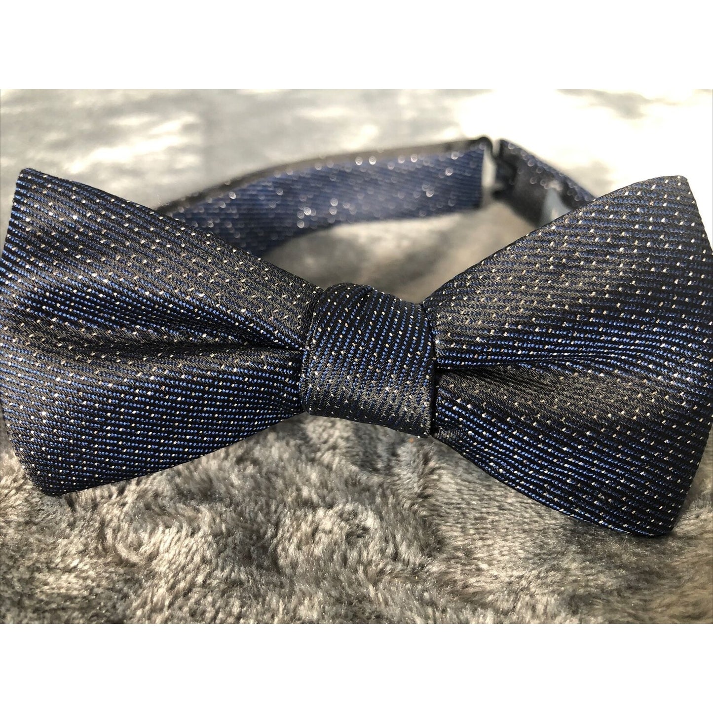 Madison Couture Mens Adjustable Navy & Silver Polka Dot Bow Tie