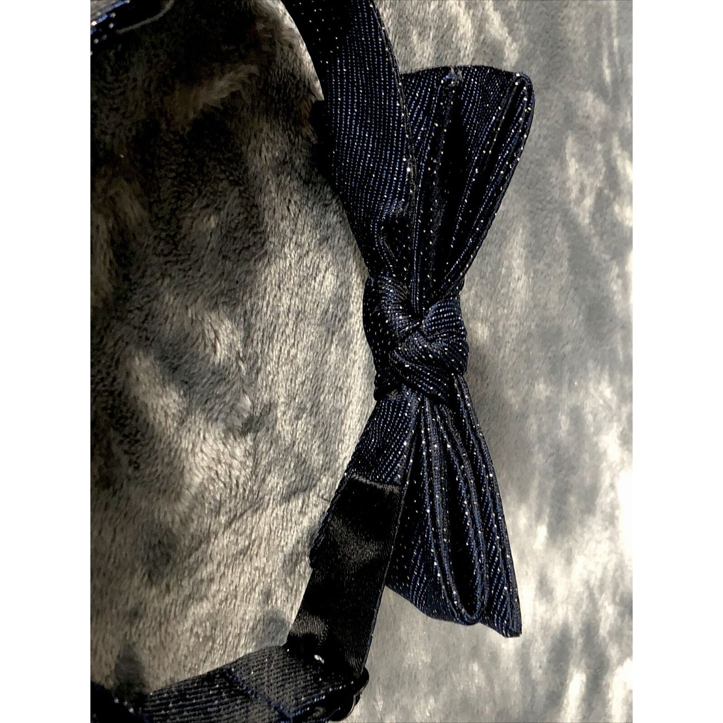 Madison Couture Mens Adjustable Navy & Silver Polka Dot Bow Tie