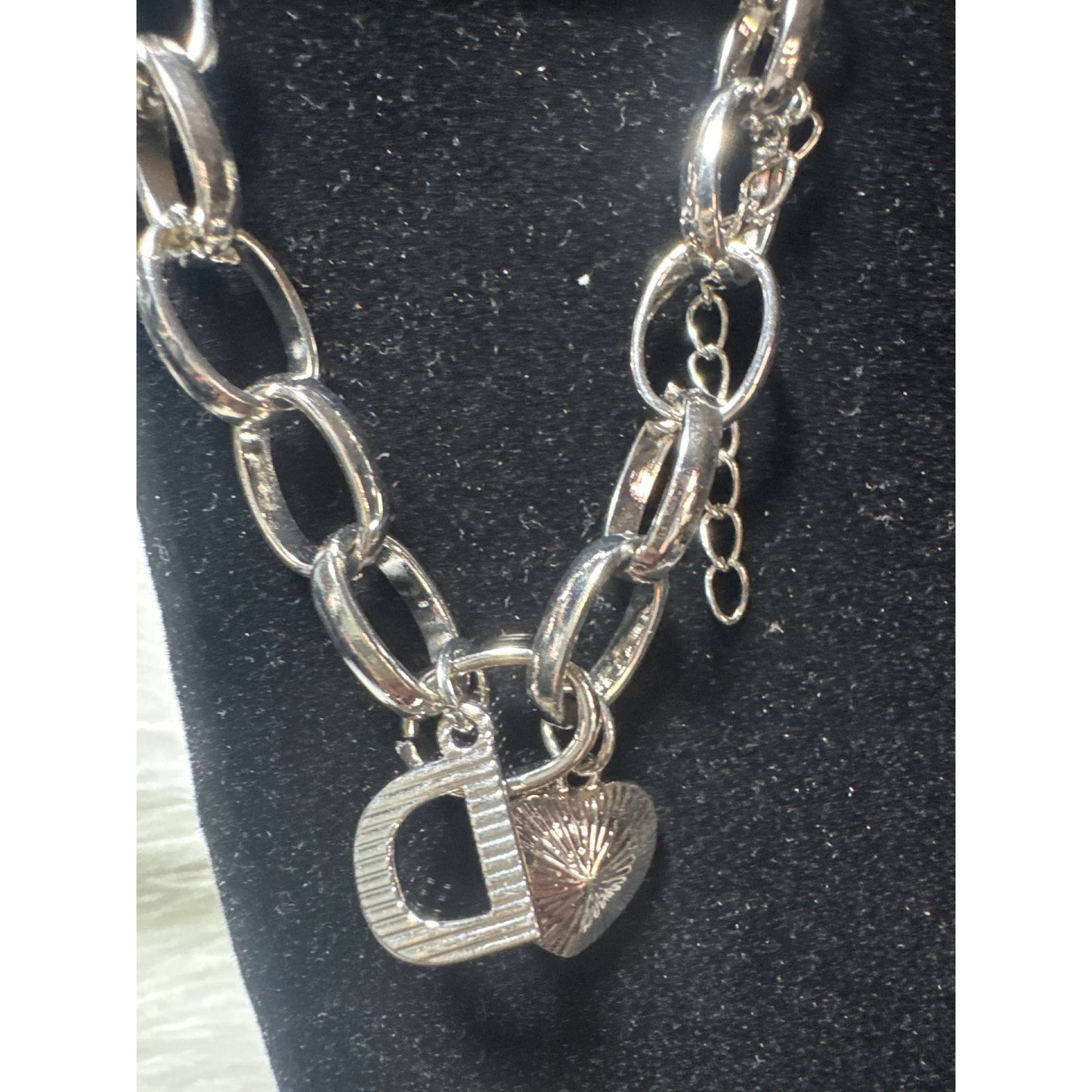 Paparazzi Silver Tone Filigree Necklace Bracelet & Earring Set