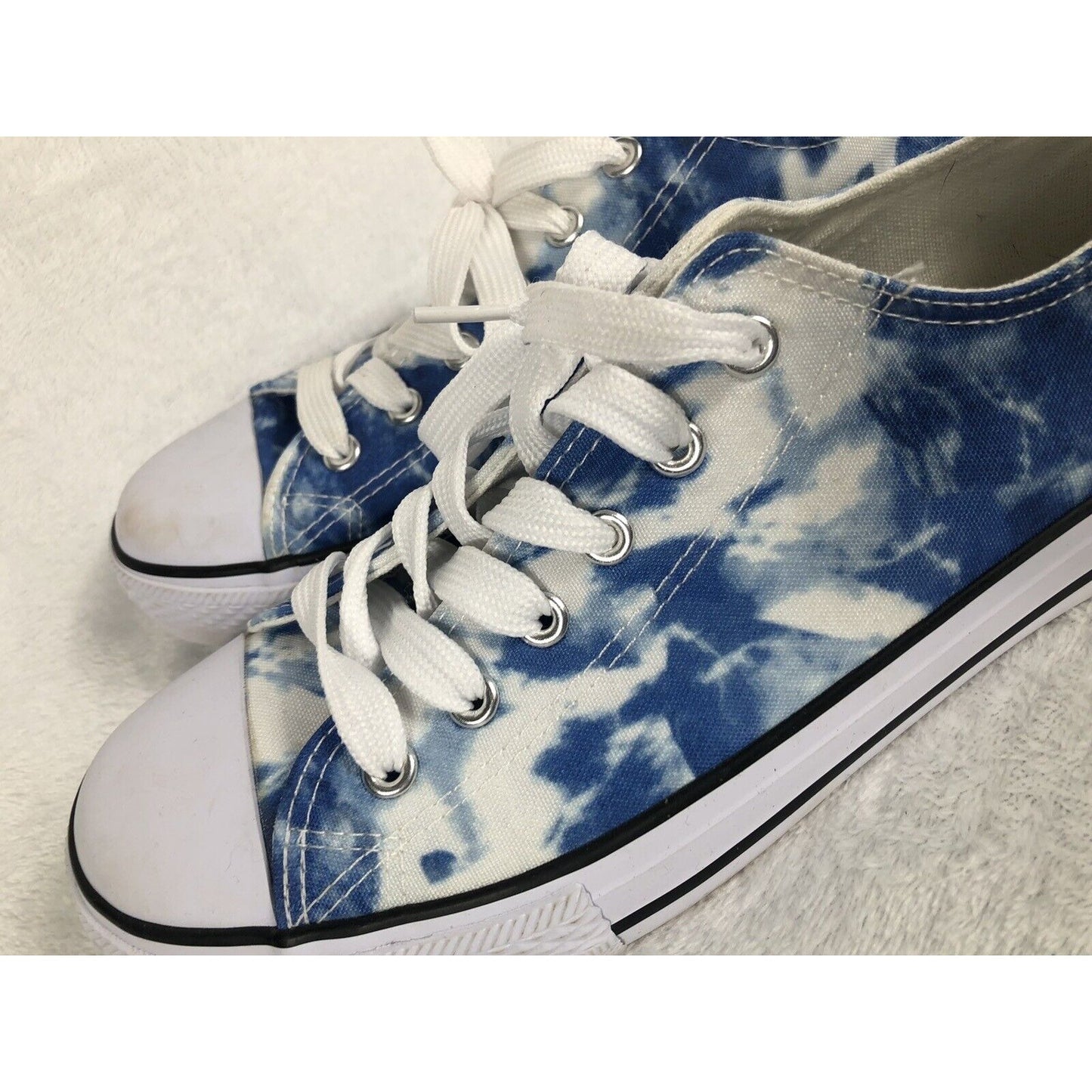 Woman’s Shoes Blue Tie Dyed Top Moda Lizzie-1 Size 10 Shoes J Y