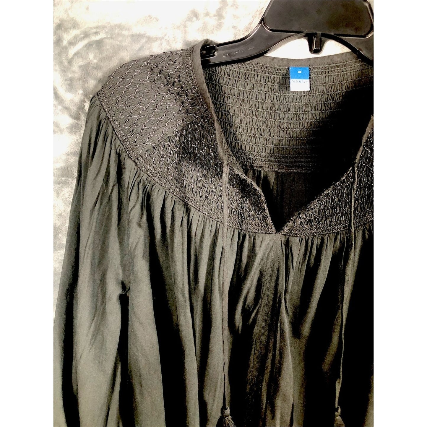 Old Navy Top Medium Gray Textured Clip Dot Long Sleeve Peasant Blouse Women's