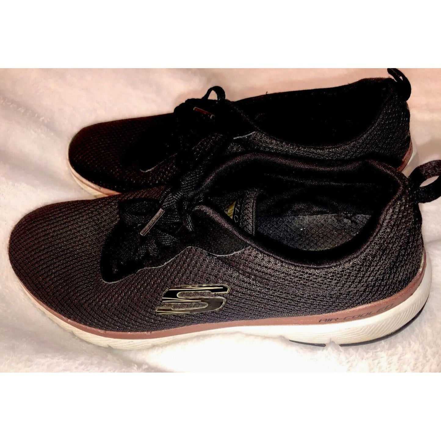 SKECHERS LITE WEIGHT WALKING RUNNING ATHLETIC SHOES MENS SIZE 9 BLACK