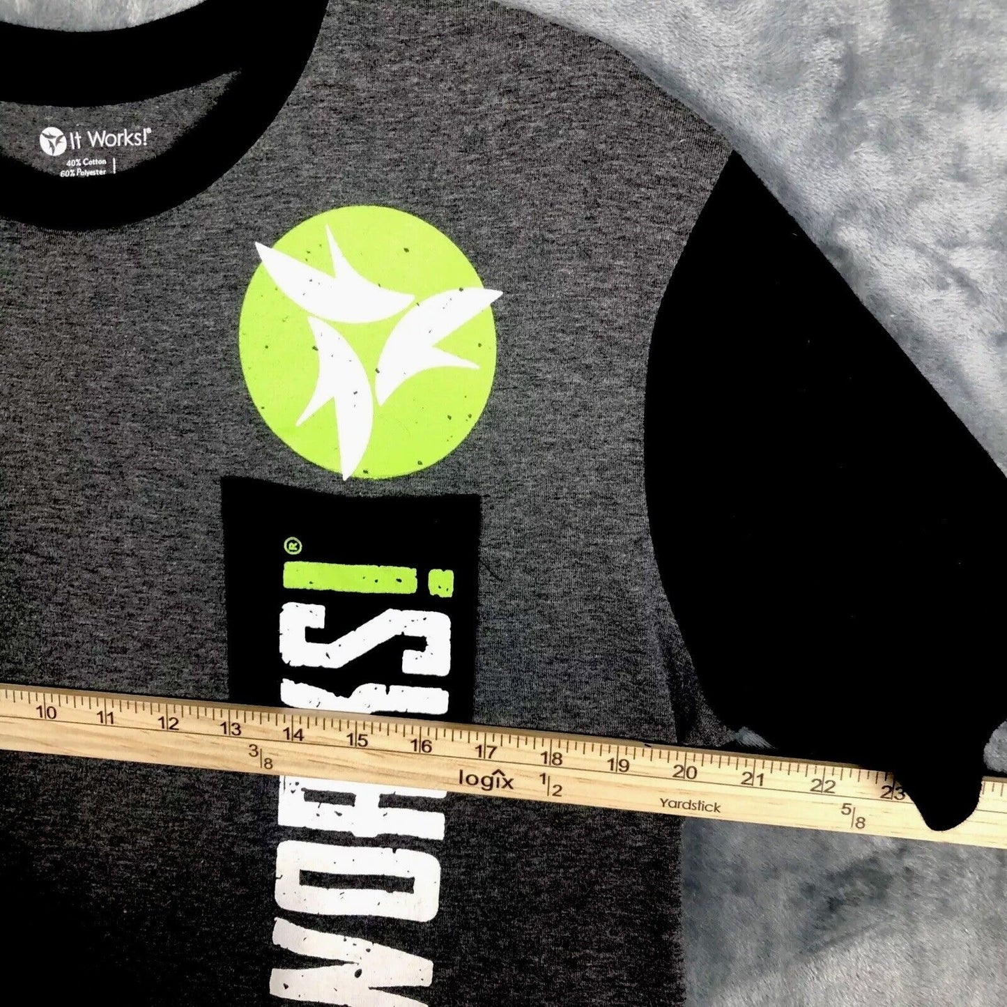 Women’s it Works Global T-shirt Black & Green Bling Shirt Size Large Gray/Black