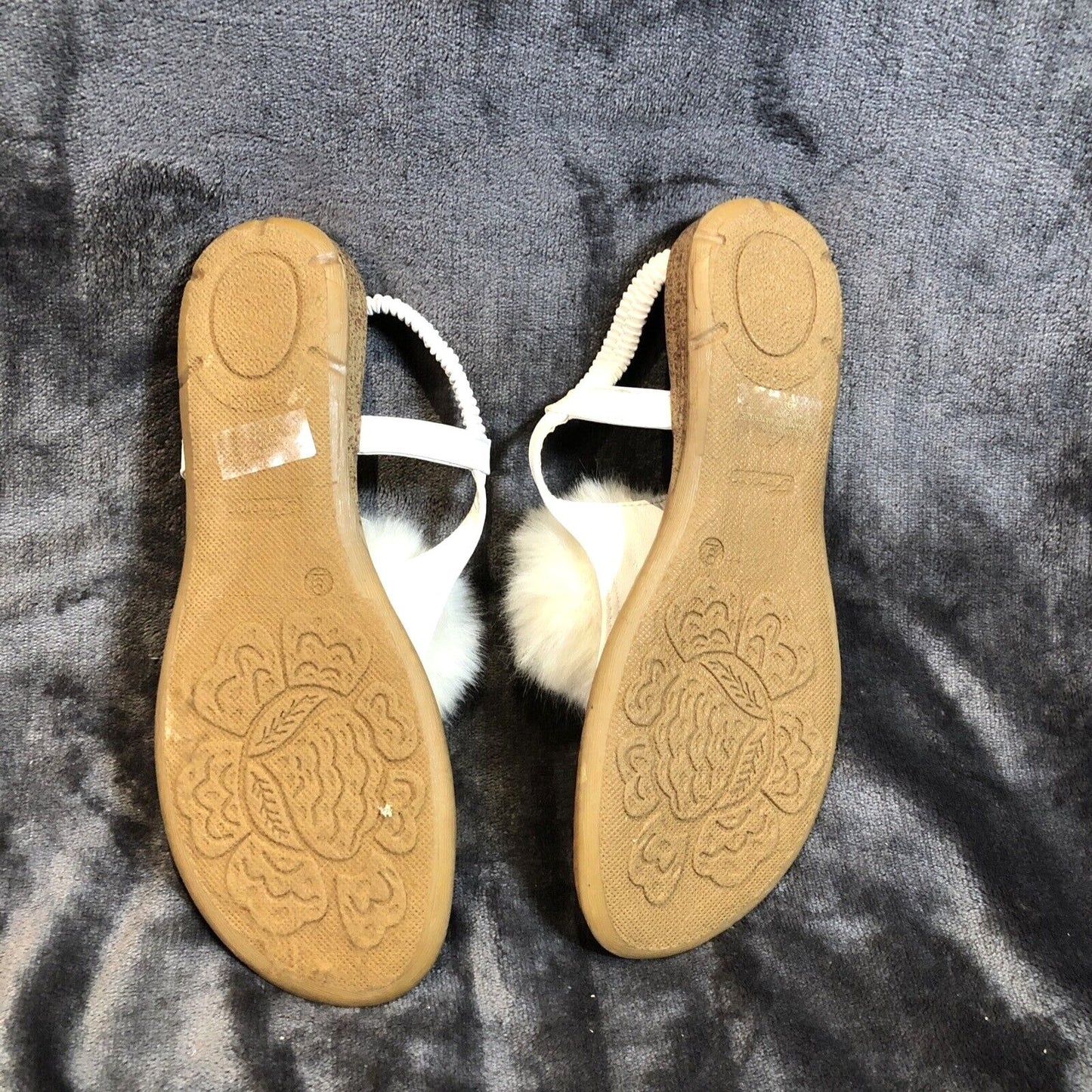 Forever Pompom Sandals Women's Size 9 Shoes