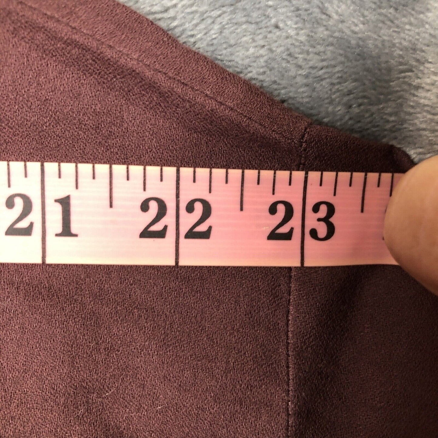 Women's Old Navy Size M  Cut Out Square Block Details