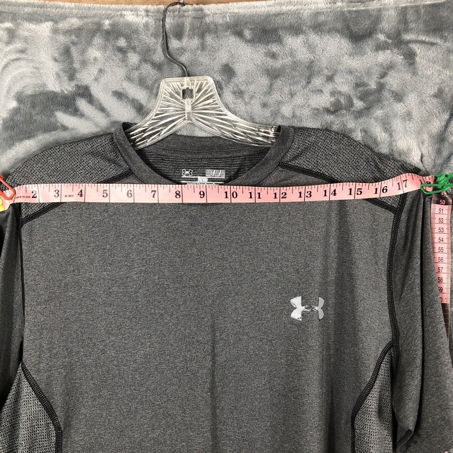 Under Armour Heatgear T Shirt Size Medium Mens Gray Short Sleeve Raglan Loose
