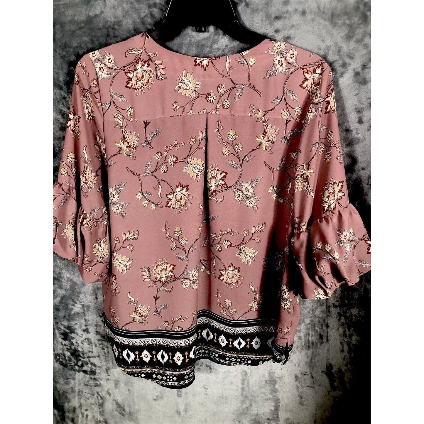 Charmed by Eve Blouse Women L Pink Black Floral 3/4 Puff Sleeve V-Neck Pullover