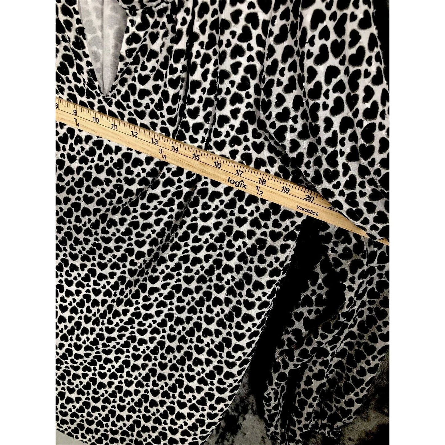 Carolina Belle Woman's Blouse Long Sleeve Animal Print Top Size L Black & White Polyester