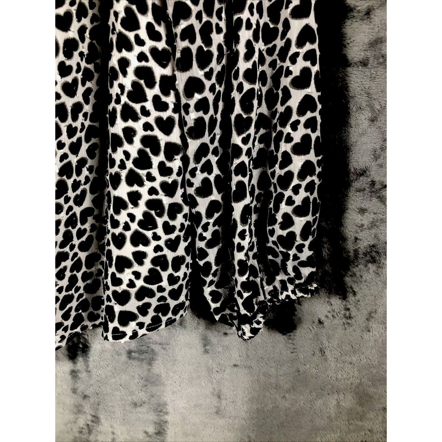 Carolina Belle Woman's Blouse Long Sleeve Animal Print Top Size L Black & White Polyester